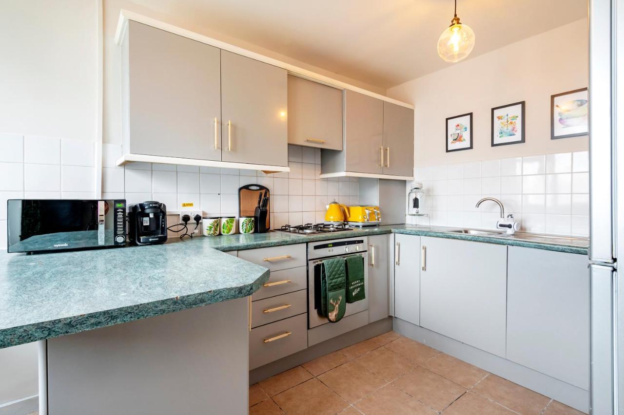 Lovely 4 Bedroom Flat In Wandsworth- London Londres Exterior foto