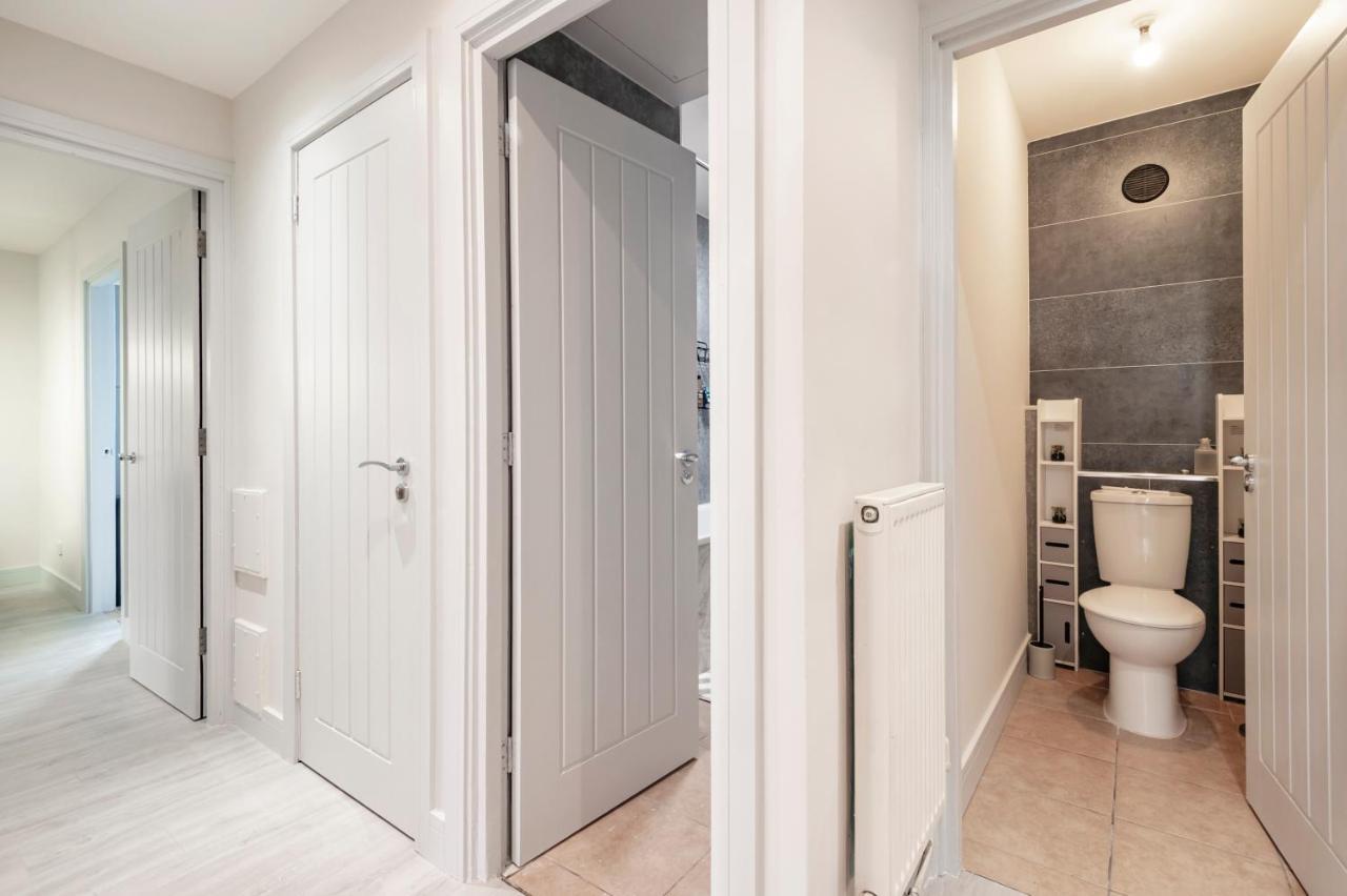 Lovely 4 Bedroom Flat In Wandsworth- London Londres Exterior foto